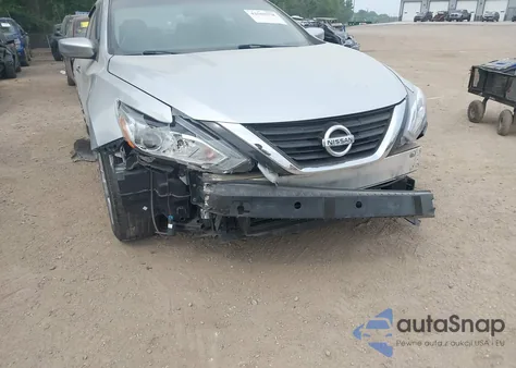 2017 Nissan Altima 2.5 S z USA, uszkodzony, nr VIN 1N4AL3AP8HC248568